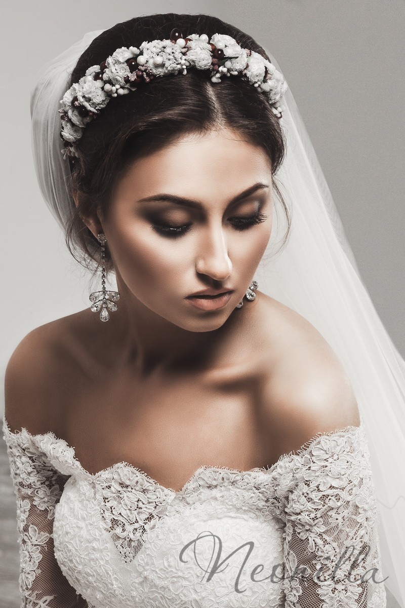 Delicate Tulle Lace Appliques Wedding Dress 3/4-Length Sleeve Beadss