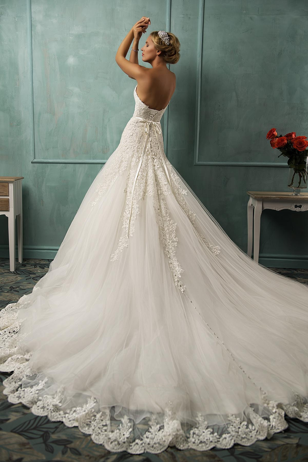 Elegant Sweetheart Sleeveless Sexy Mermaid Wedding Dress With Lace Appliques