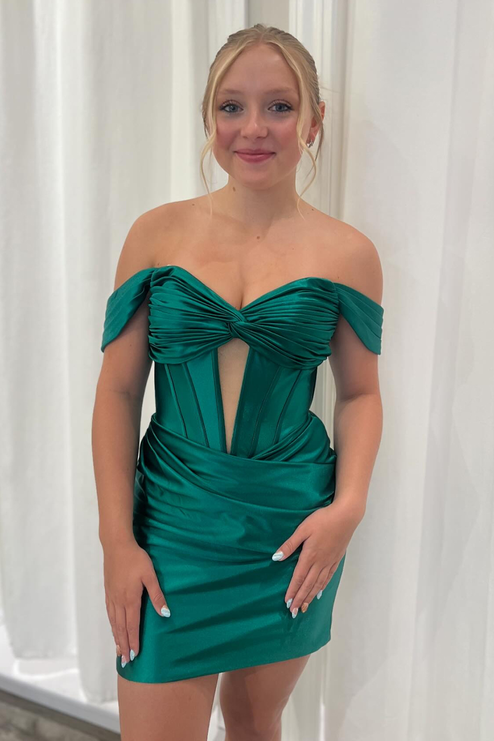 Off The Shoulder Dark Green Corset Tight Short Homecoming Dress 27Dress.co.uk Off The Shoulder Dark Green Corset Tight Short Homecoming Dress 27Dress.co.uk