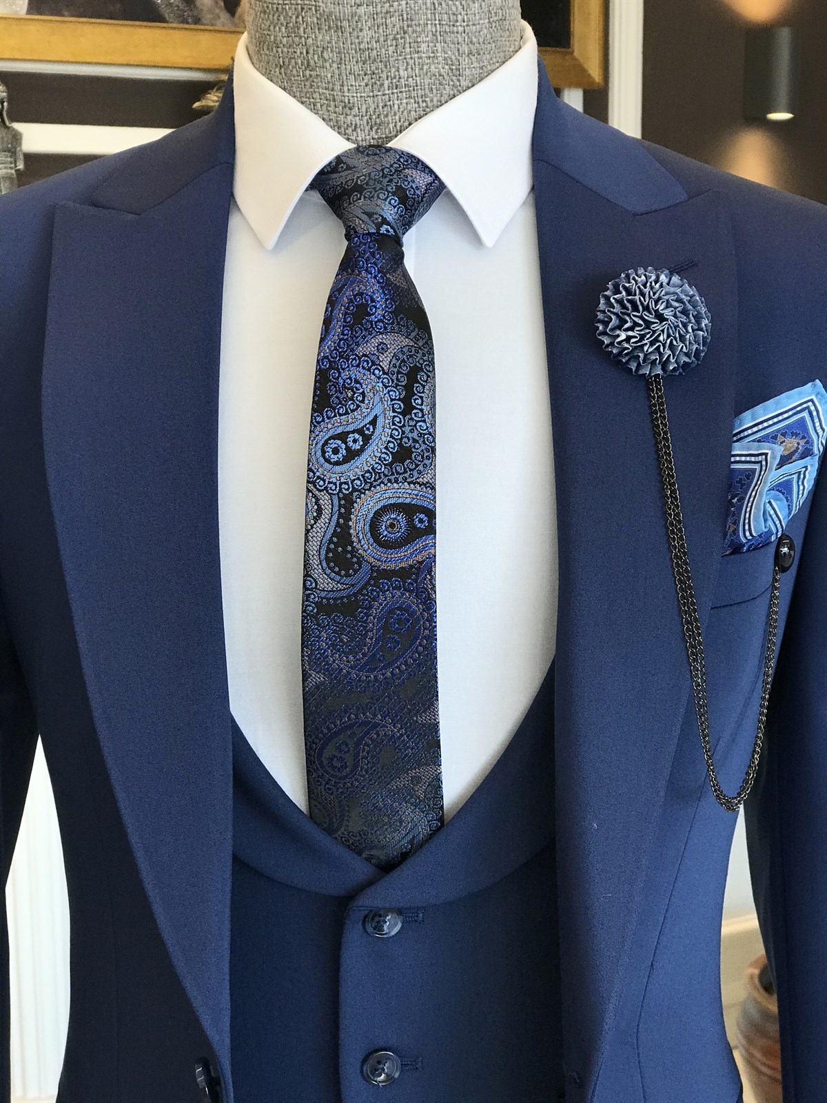 Derby Formal Dark Blue Three Pieces Peaked Lapel Business Men Suits