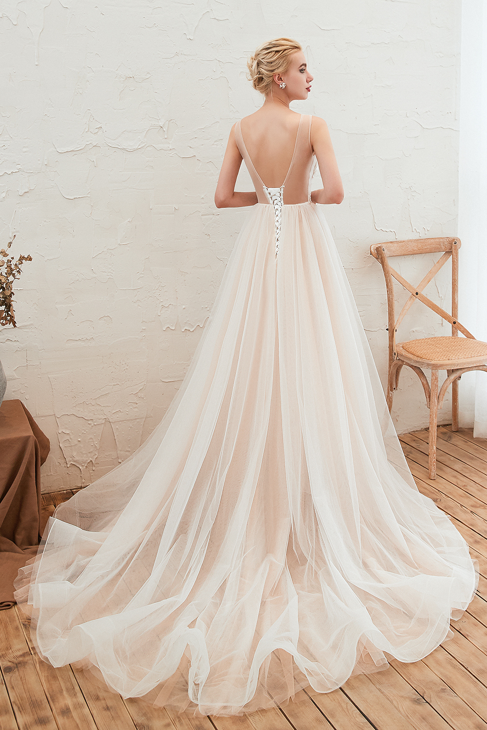 Stylish Scoop Neck ALine Wedding Dress Sleeveless Tulle Lace Bridal Gown