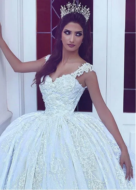 Ball-Gown Gorgeous Lace Sweetheart Flowers Sleevesless Wedding Dress cc0050