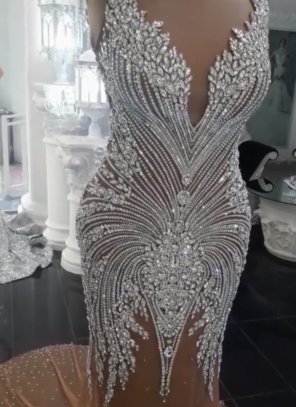 Glamorous Crystals Sexy Mermaid Wedding Dresses UK V-Neck Backless Champagne Bridal Gowns