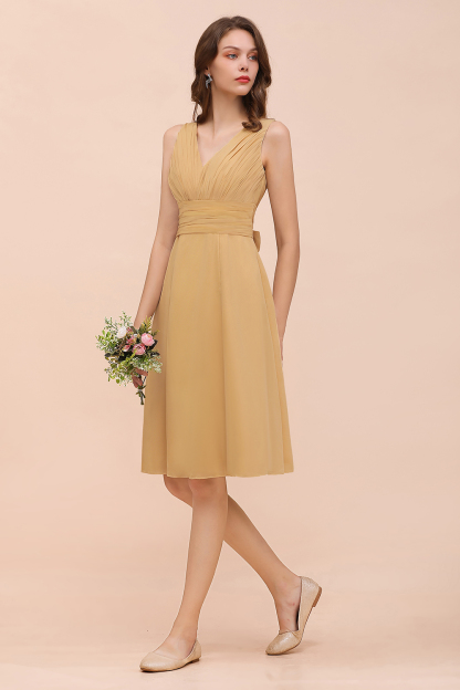 Short Gold Bridesmaid Dress V-neck Sleeveless Chiffon Knee Length Formal Dress