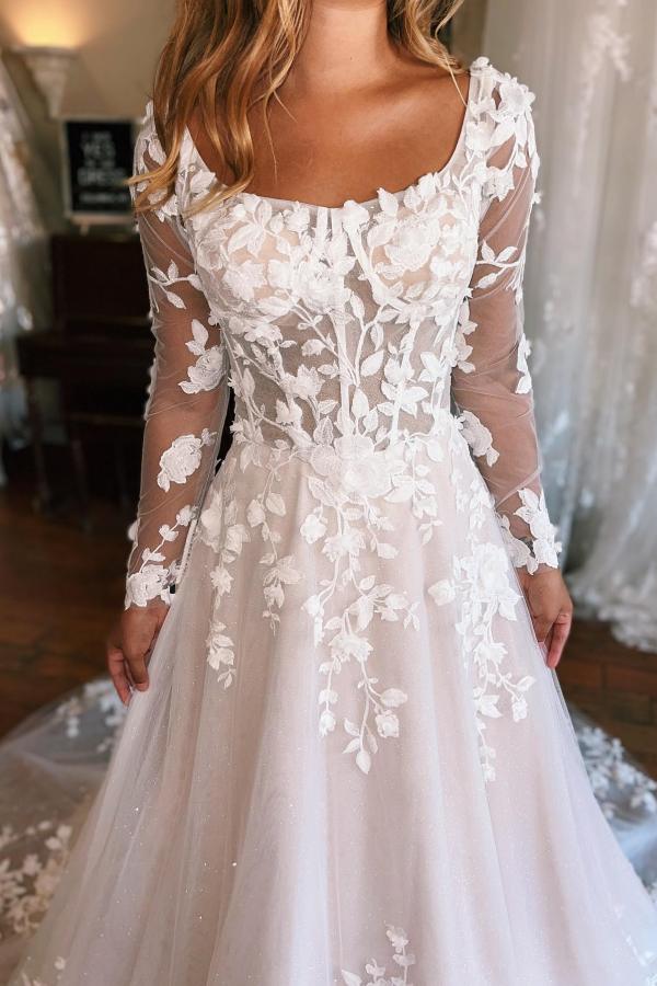 Elegant Long Sleeves Tulle A-line Wedding Dress with Floral Lace