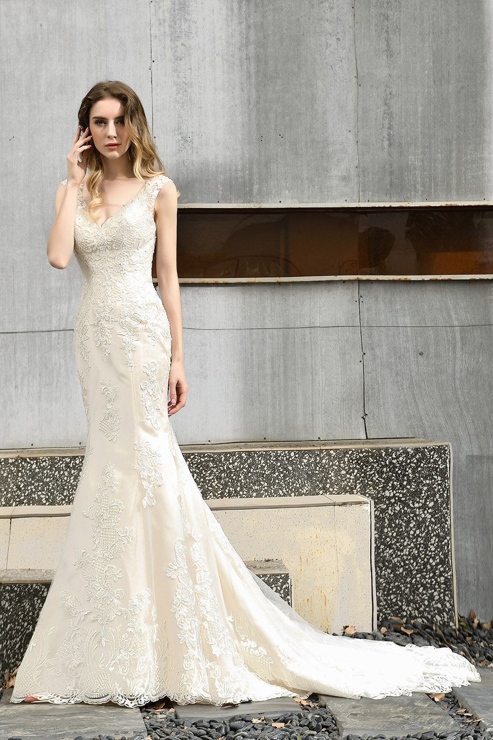 ELegant Spring Wedding Dress Mermaid Style Sleeveless Hollow Backless