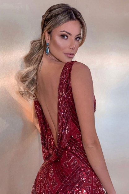 Sleeveless V-neck Burgundy Sequins Floor Length Mermaid Evening Gowns