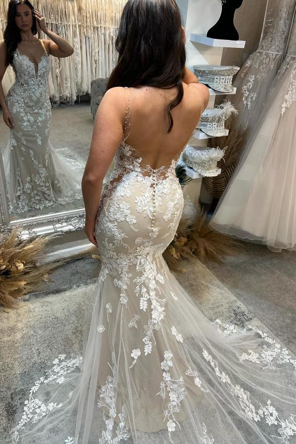 Gorgeous V-Neck Tulle Lace Appliques Mermaid Bridal Dress with Sweep Train