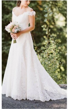 Special order for Beth for the nice wedding dress which cost 179$