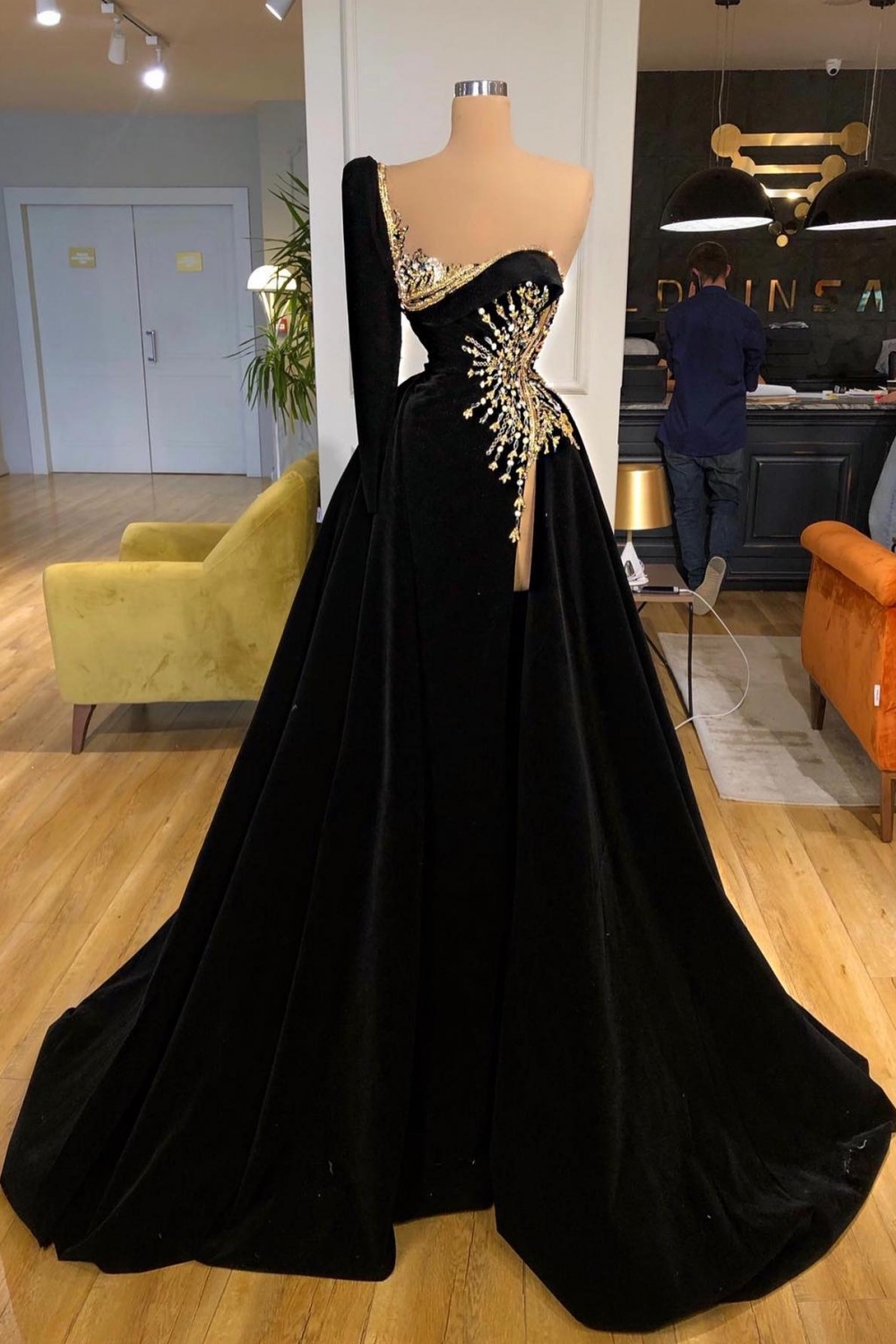 Unique Strapless Black Sequins A-Line Prom Dresses Long Sleeve