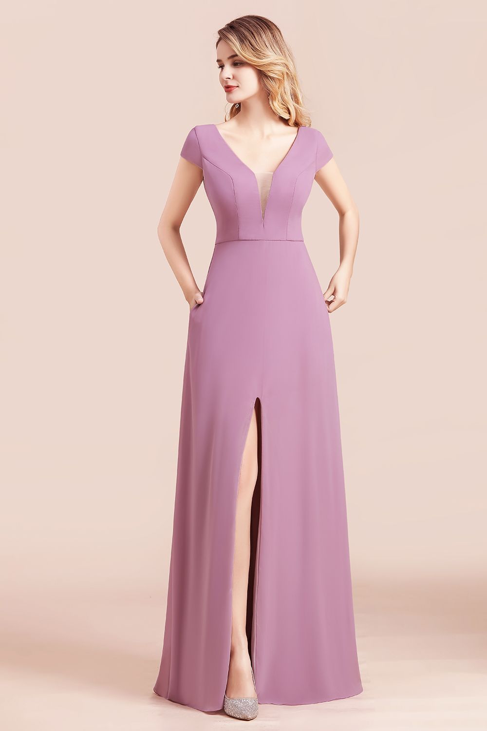 Glamorous Wisteria V-Neck Sleeveless Chiffon Bridesmaid Dress with Pockets