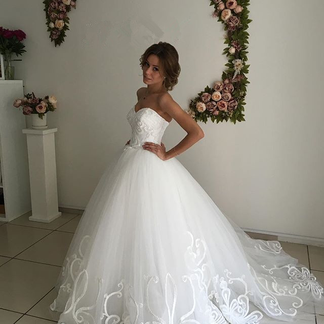 Designer Sweetheart Lace Wedding Dress Tulle Lace-up