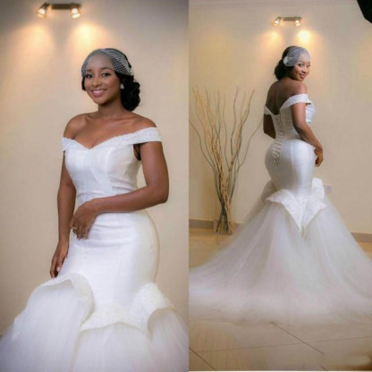 Tulle Sweep-Train Off-the-shoulder Elegant Lace-up Beads White Sexy Mermaid Wedding Dress