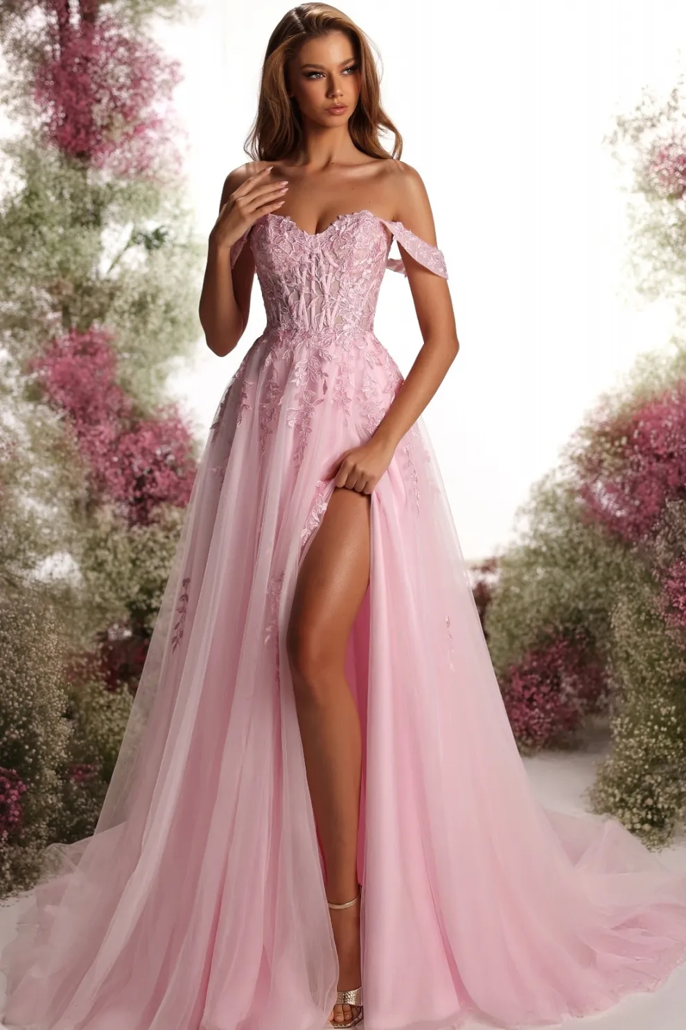 Analysis of the Charm of Lace Evening Dresses-27Dress.co.uk