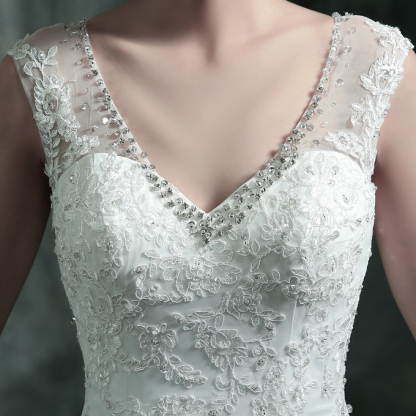 Stunning Sleeveless Tulle Princess Wedding Dress Sequins Ball Gown