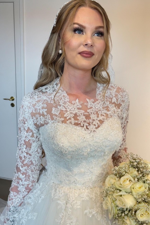 Elegant Long Sleeves Lace Wedding Dresses A-line Tulle Bridal Dress with Appliques