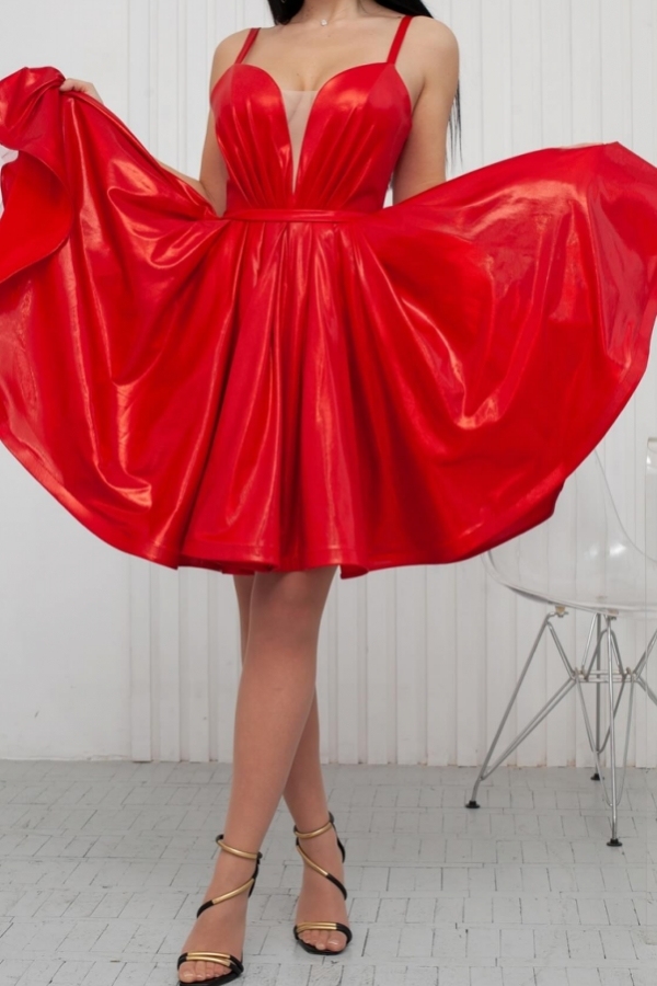 Chic Sweetheart Red Short Party Dress Straps Sleeveless Knee Length Prom Dress