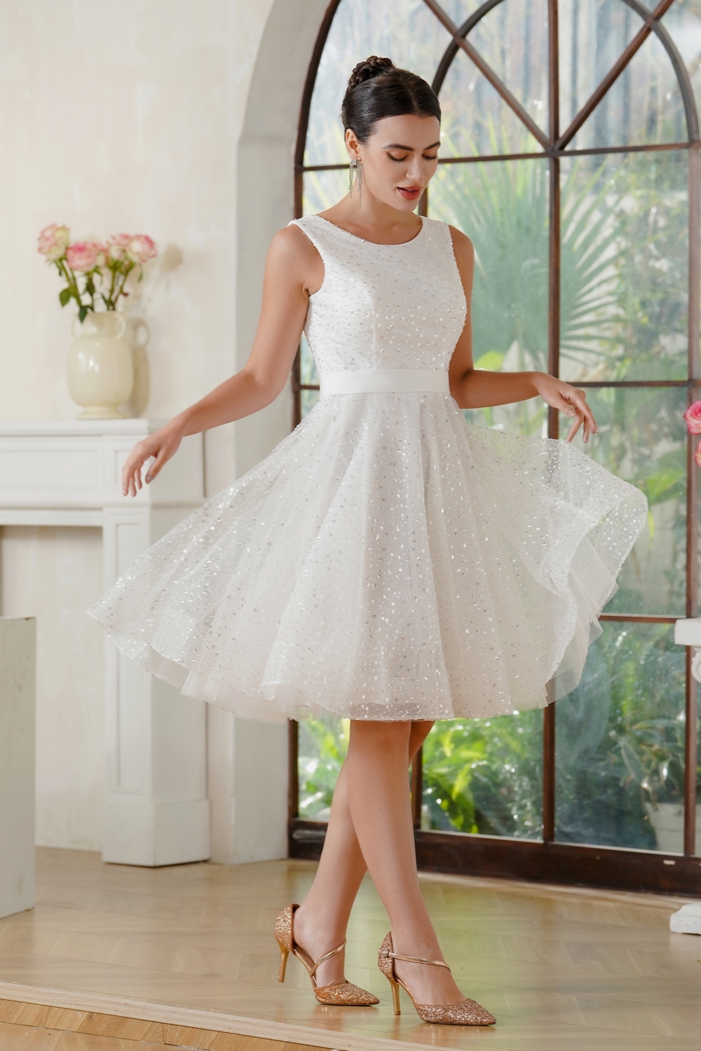 Ivory Scoop Neck Sequined Short Evening Dress Sleeveless Knee Length Chiffon Formal Dress