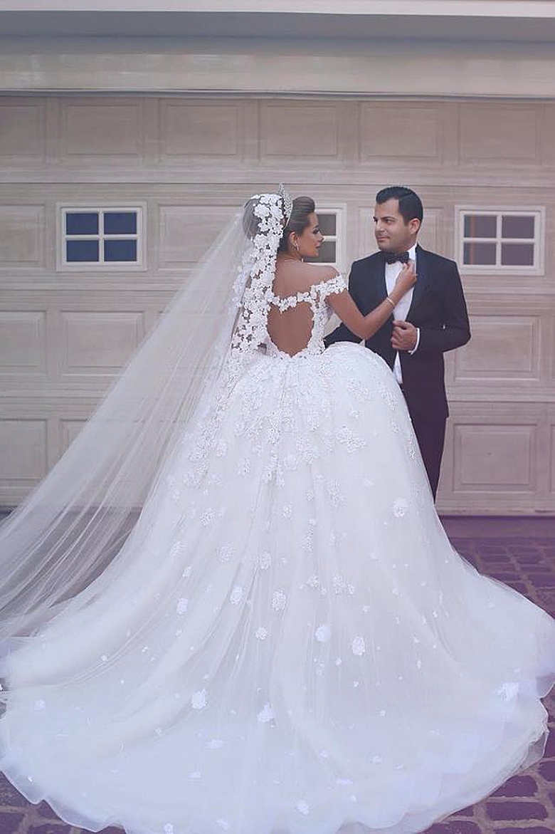 Luxurious Long-Sleeve A-line Lace White Wedding Dresses UK