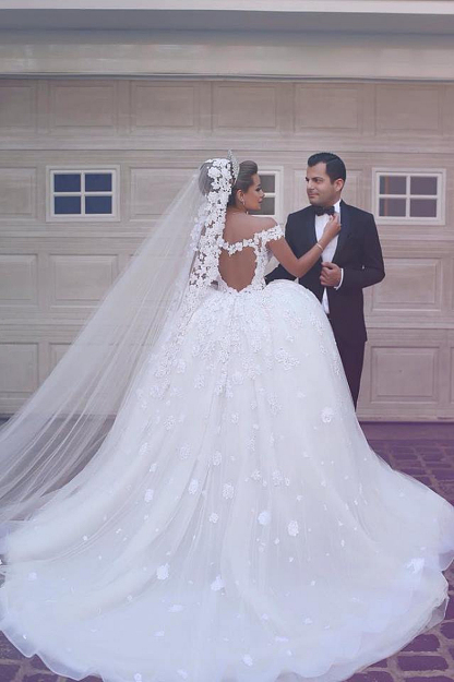 Luxurious Long-Sleeve A-line Lace White Wedding Dresses UK