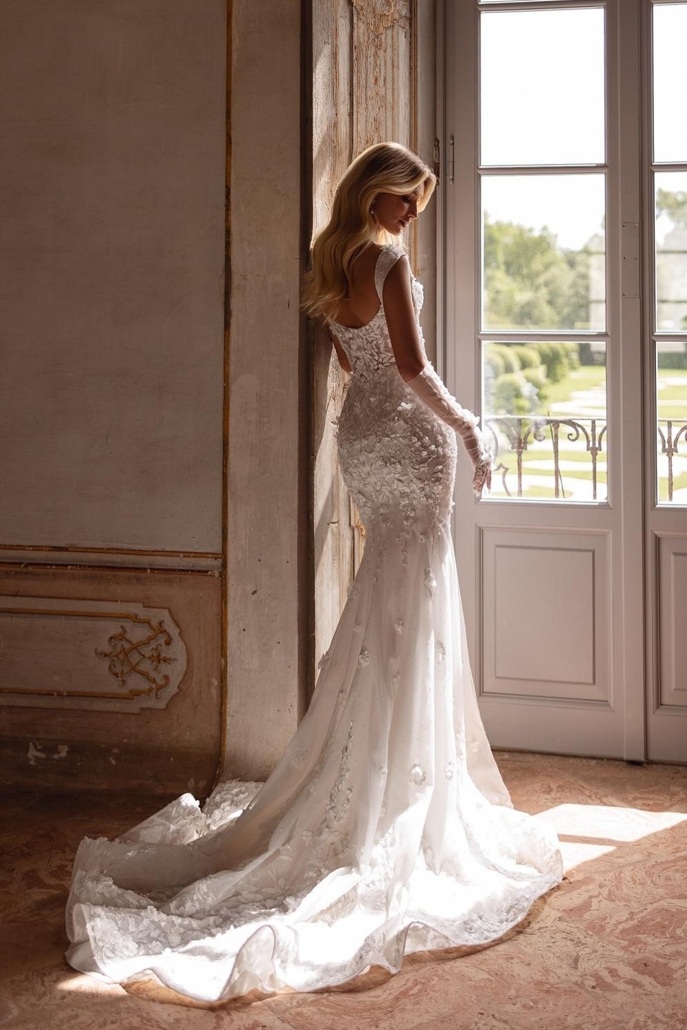 Sweetheart Appliques Lace Mermaid Wedding Dresses with Train