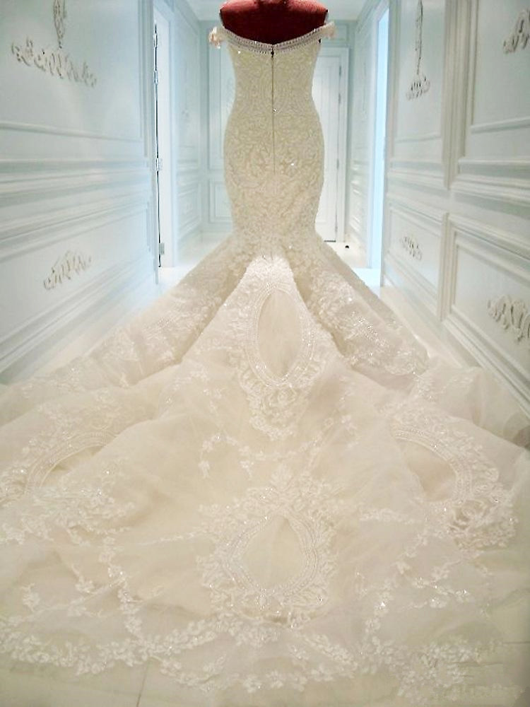 Gorgeous Off-the-shoulder Pearls Wedding Dress Sexy Mermaid Lace Long Train