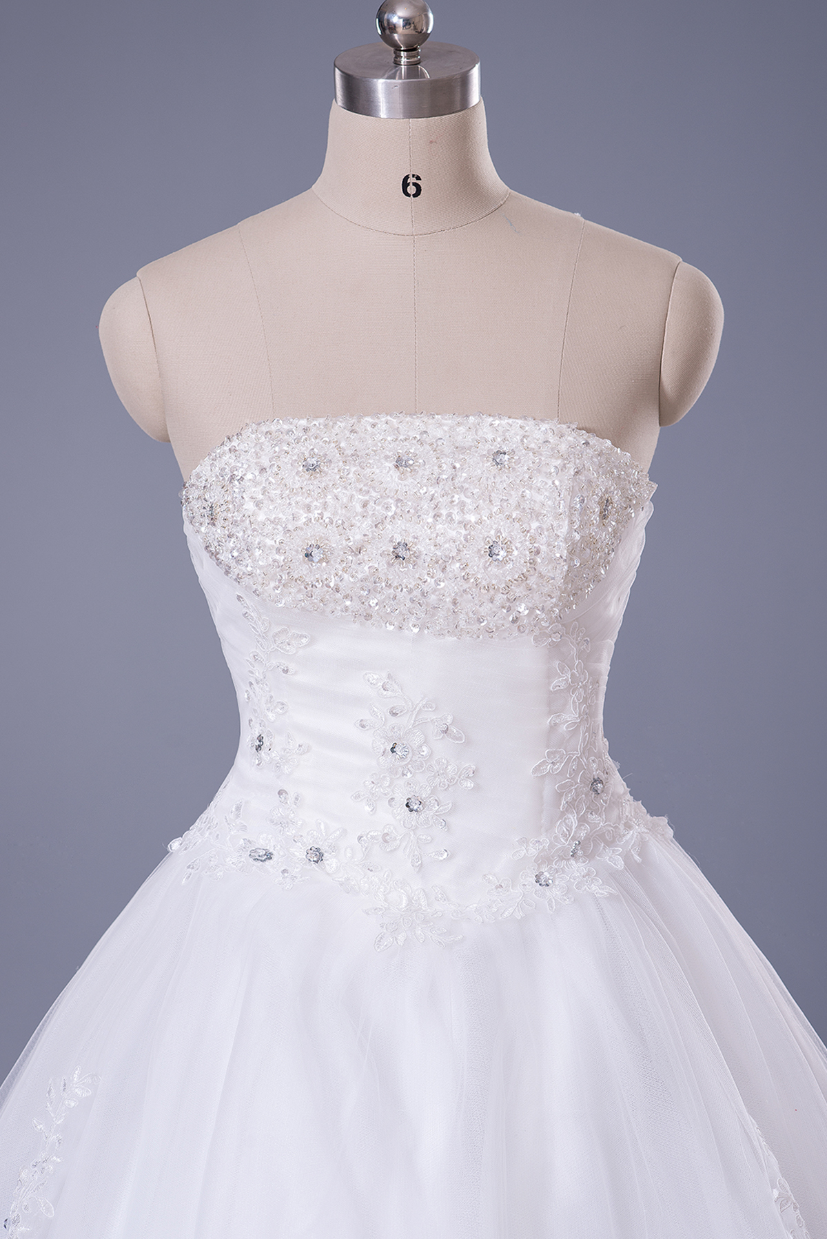 Elegant Strapless Sleeveless Wedding Dress Ball Gown With Lace Beadss