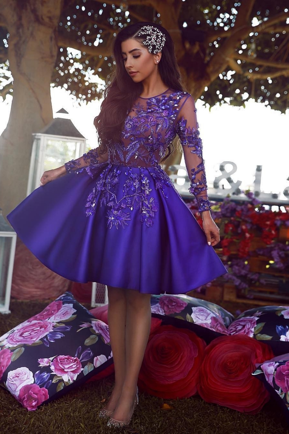 Sexy A-Line Scoop Homecoming Dress UKes UK | Long Sleeves Appliques Short Cocktail Dress UKes UK