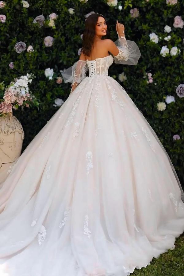 Beautiful Sweetheart Appliques Lace A-Line Wedding Dresses Long Sleeve