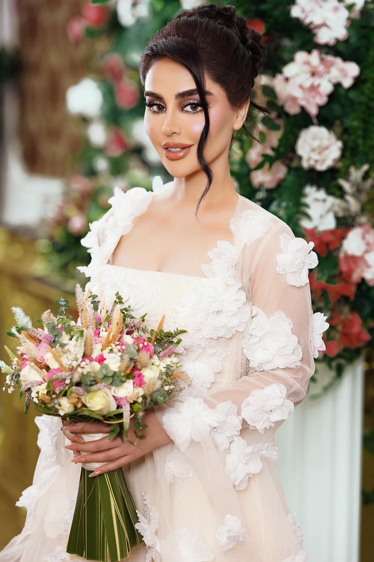 Square Neckline Tulle Appliques Lace A-Line Wedding Dresses Long Sleeve