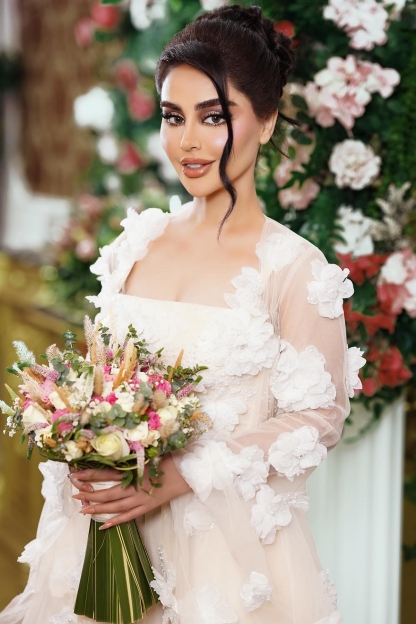 Square Neckline Tulle Appliques Lace A-Line Wedding Dresses Long Sleeve