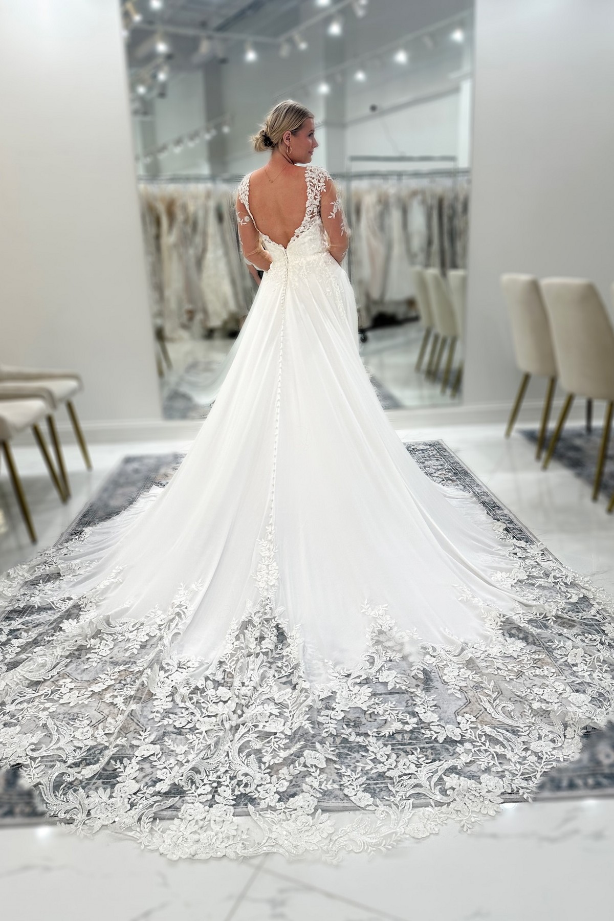 V-neck Open Back Appliques Lace Long Sleeve A-Line Wedding Dresses