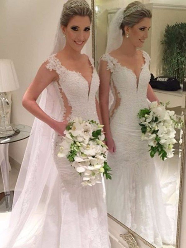 Sleeveless Sexy Mermaid V-neck Lace Sweep Train Wedding Dresses UK