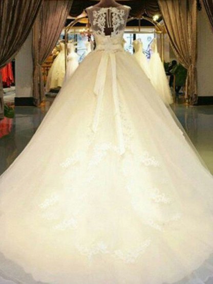 Sleeveless Ribbon Scoop Neckline Applique Tulle Ball Gown Cathedral Train Wedding Dresses UK