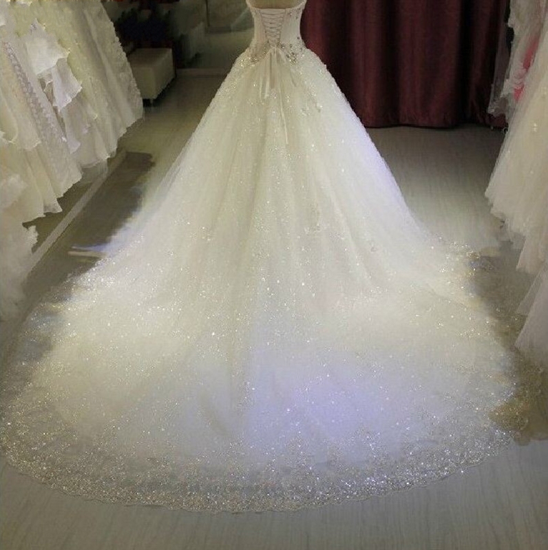 New Arrival Beaded Wedding Dresses UK Sweetheart Sleeveless Lace Appliques Bridal Dresses