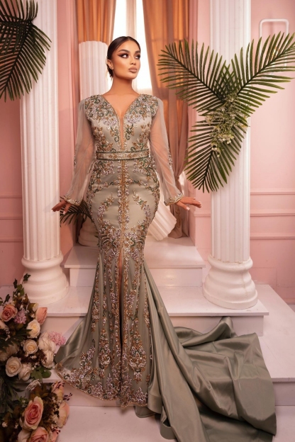 Classy V-neck Appliques Lace Long Sleeve Mermaid Prom Dresses
