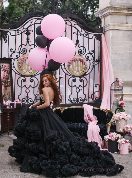 Luxury Appliques Ruffles Black Evening Dress UK Court Train Sleeveless
