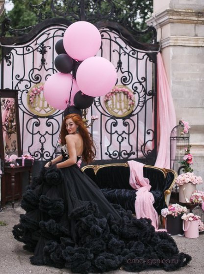 Luxury Appliques Ruffles Black Evening Dress UK Court Train Sleeveless