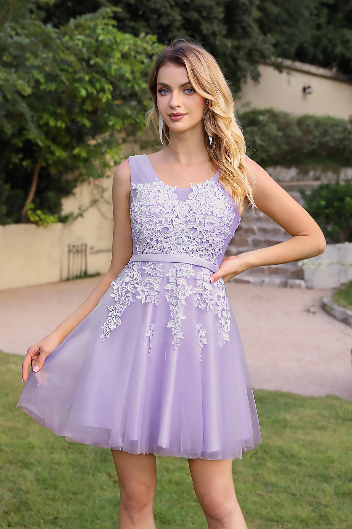 Chic Sleeveless Tulle Short Homecoming Dresses Lace Appliques Aline Mini Party Dress