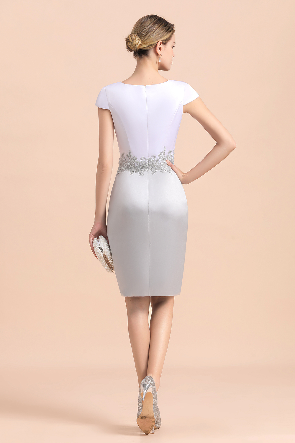 Chic Silve Short Mother Of the Bride Dress Knee-Length Wedding Party Gowns