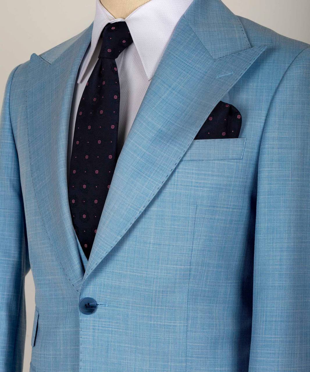 Hugh Bespoke Sky Blue Three Pieces Peaked Lapel Men Suits