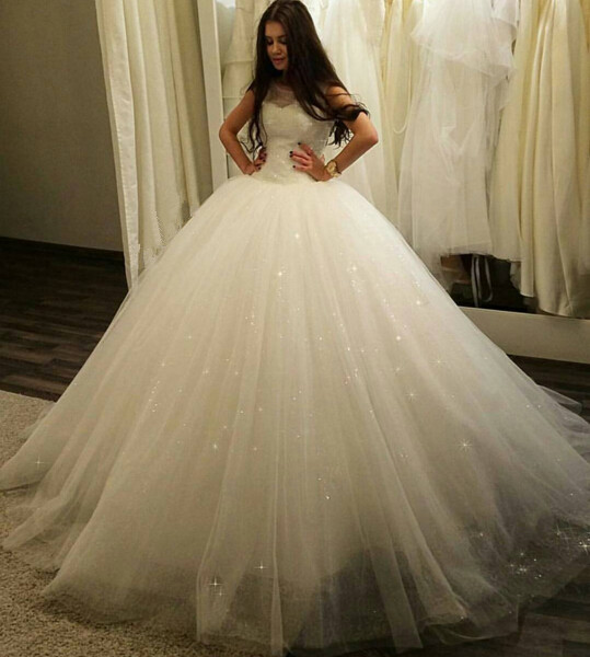 Stunning Sleeveless Tulle Princess Wedding Dress Sequins Ball Gown