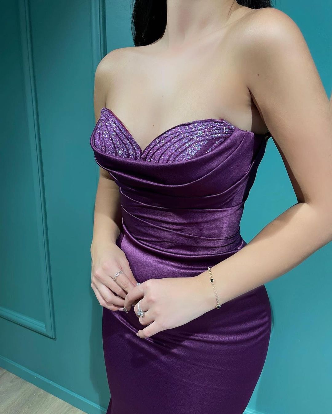 Sexy Sweetheart Slim Mermaid Prom Dress Shinny Sequins Silk Satin Evening Dress