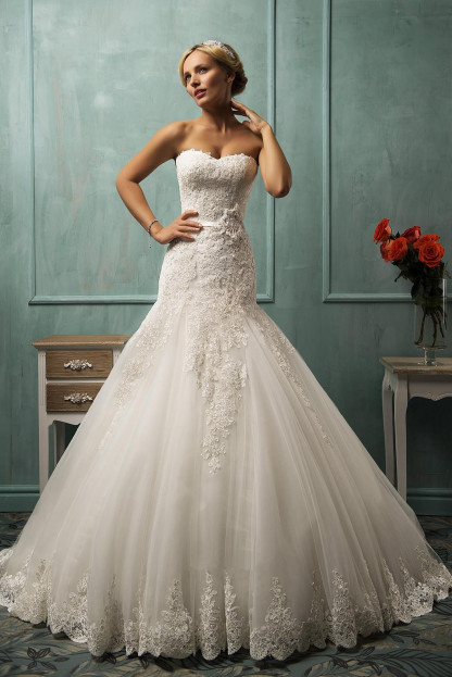 Elegant Sweetheart Sleeveless Sexy Mermaid Wedding Dress With Lace Appliques
