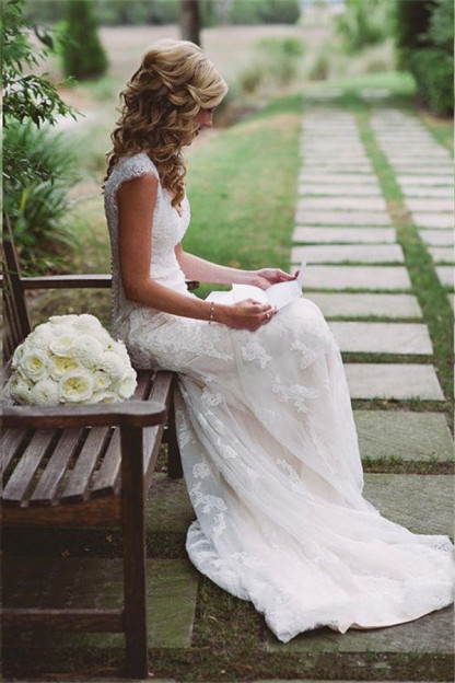 Elegant Lace Appliques Wedding Dress Button Zipper Back Straps BA4624