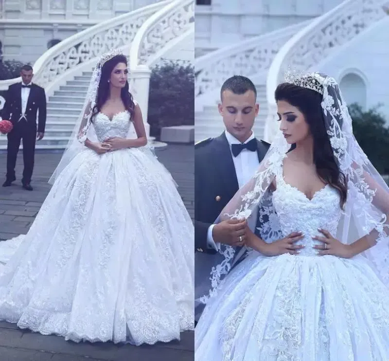Ball-Gown Gorgeous Lace Sweetheart Flowers Sleevesless Wedding Dress cc0050