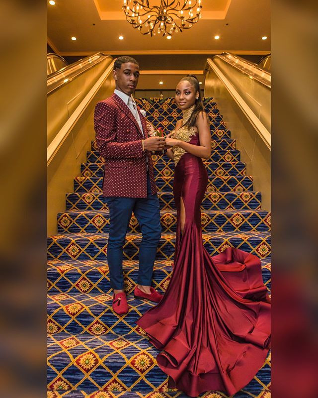 Trendy Burgundy Maroon High-Neck Lace Appliques Elegant Mermaid Prom Dress UK UK