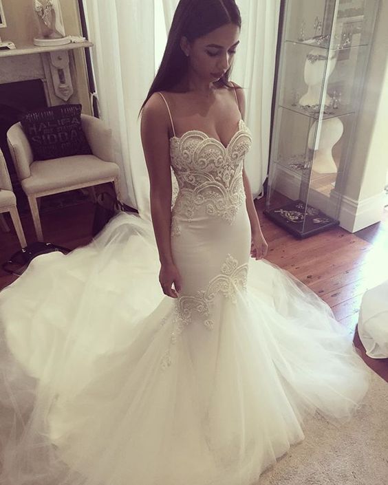 Pretty Spaghetti Straps Sweetheart Wedding Dress Summer Sheath