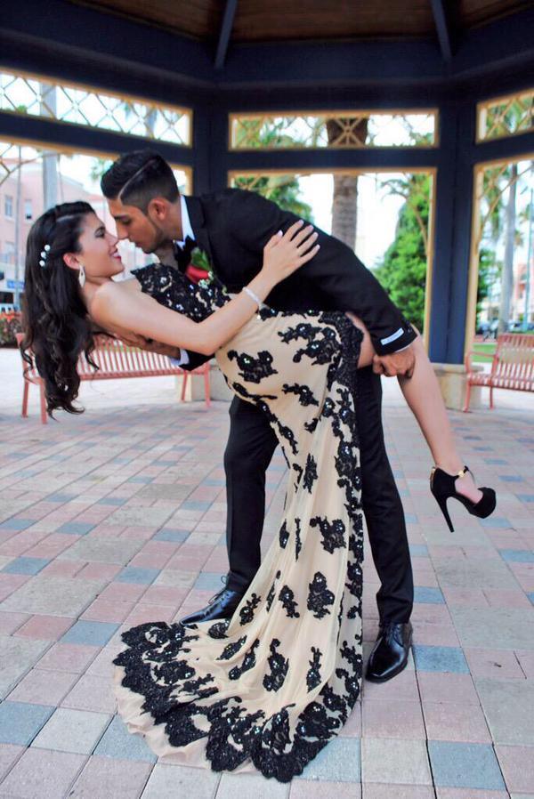 Newest Sleeveless Hi-Lo Black Prom Dress UK Sweep Train