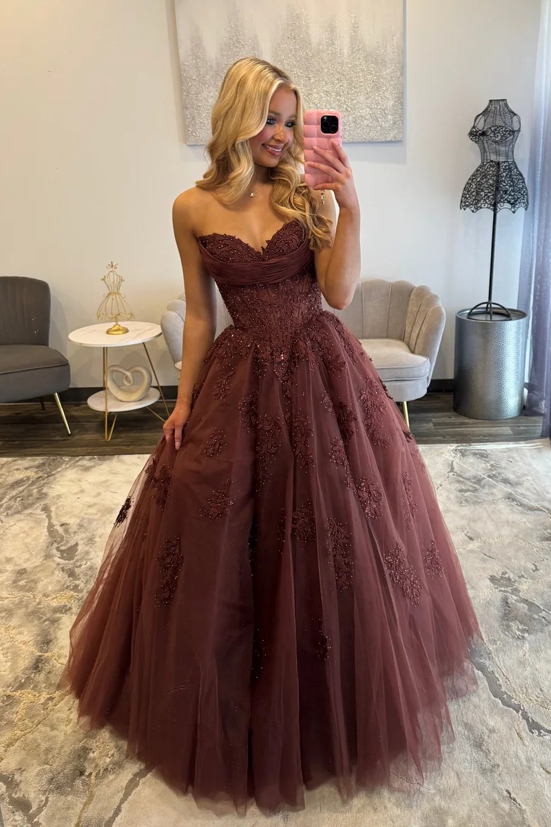 Brown Sweetheart Tulle Lace Appliques Long A-Line Prom Dress